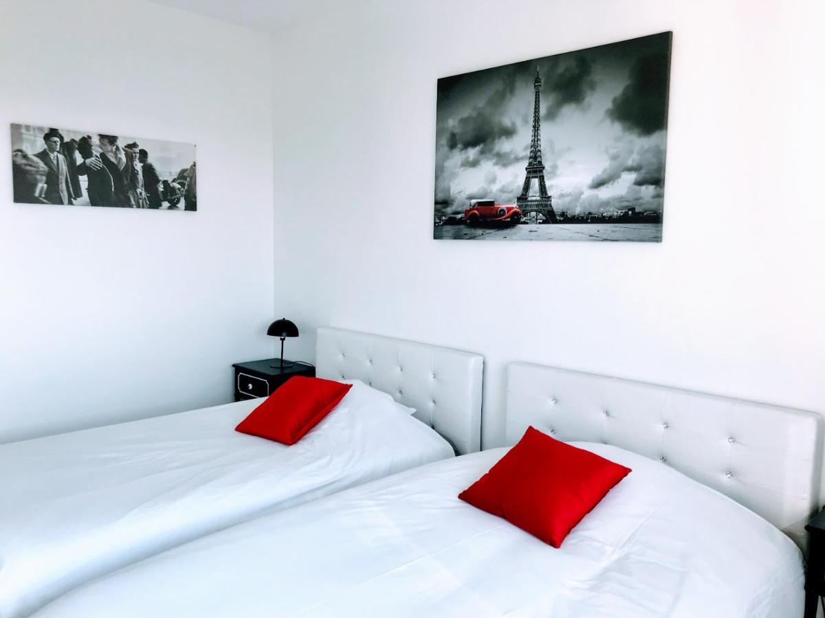 Eiffel Tower Penthouse Apartment Paris Exterior photo